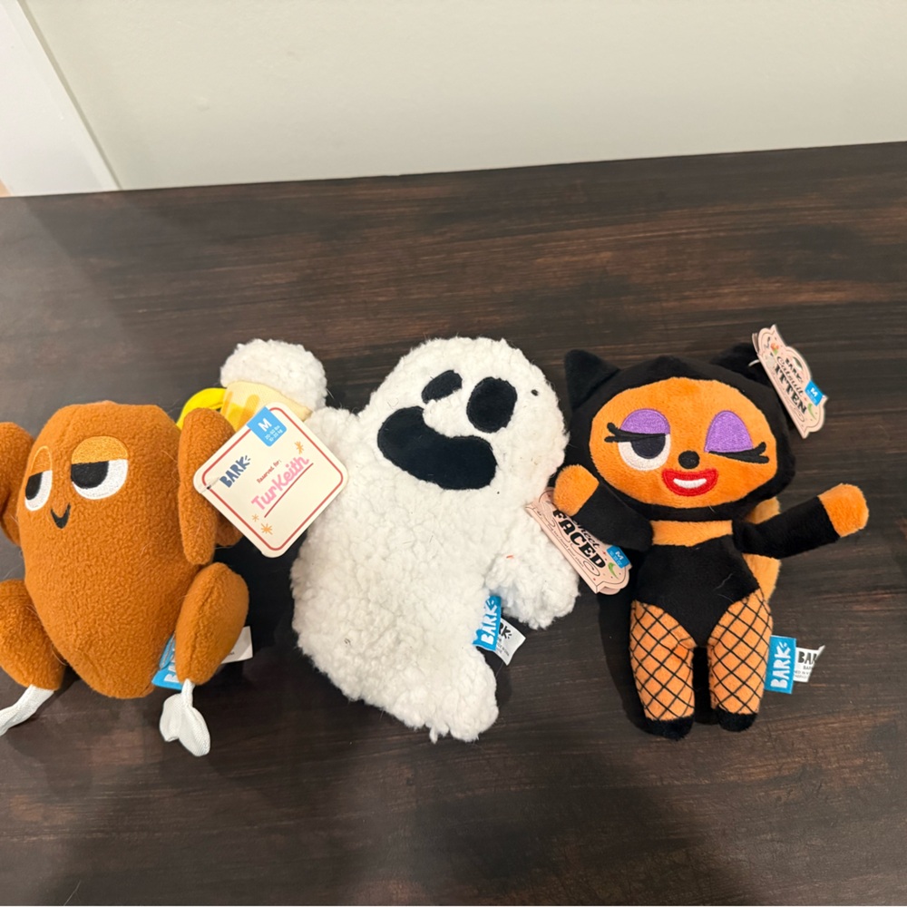 Barkbox M Toys